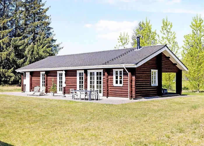 3 Bedroom Amazing In Сasa de vacaciones Sæby