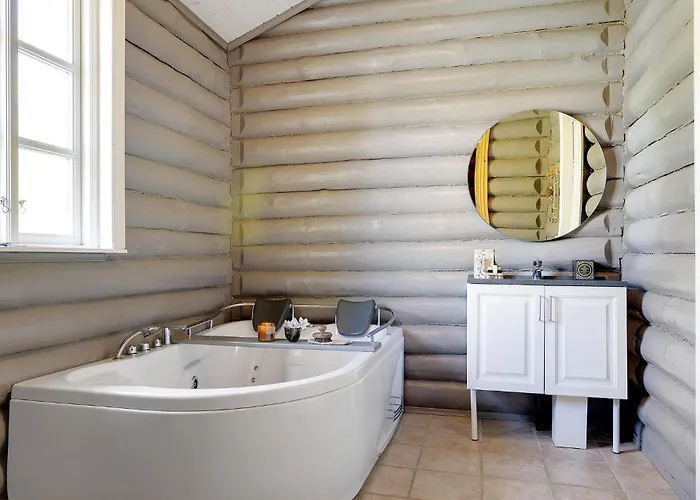 3 Bedroom Amazing In Sæby