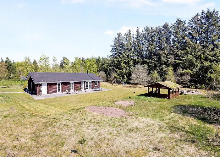 3 Bedroom Amazing In Sæby